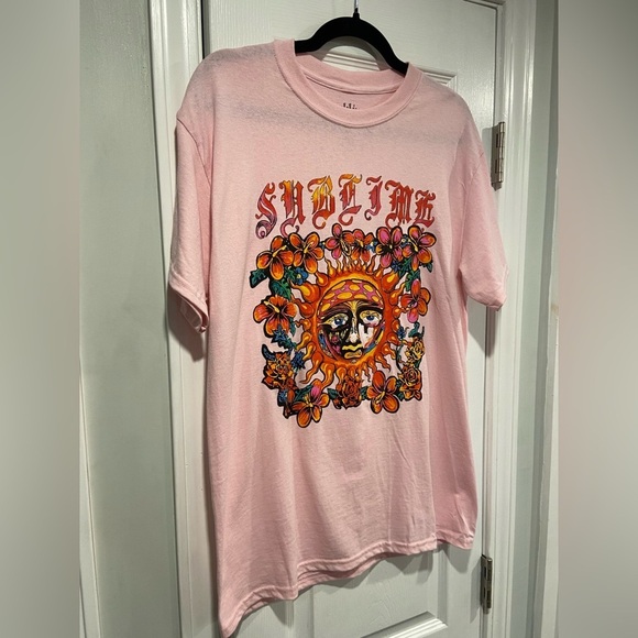 NWOT Sublime Size L Pink Short Sleeve Crew Neck Tee Shirt Endless Petals Sun - Picture 4 of 10